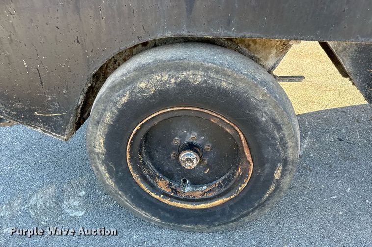 image for item MT9013 Hypac C530AH pneumatic roller