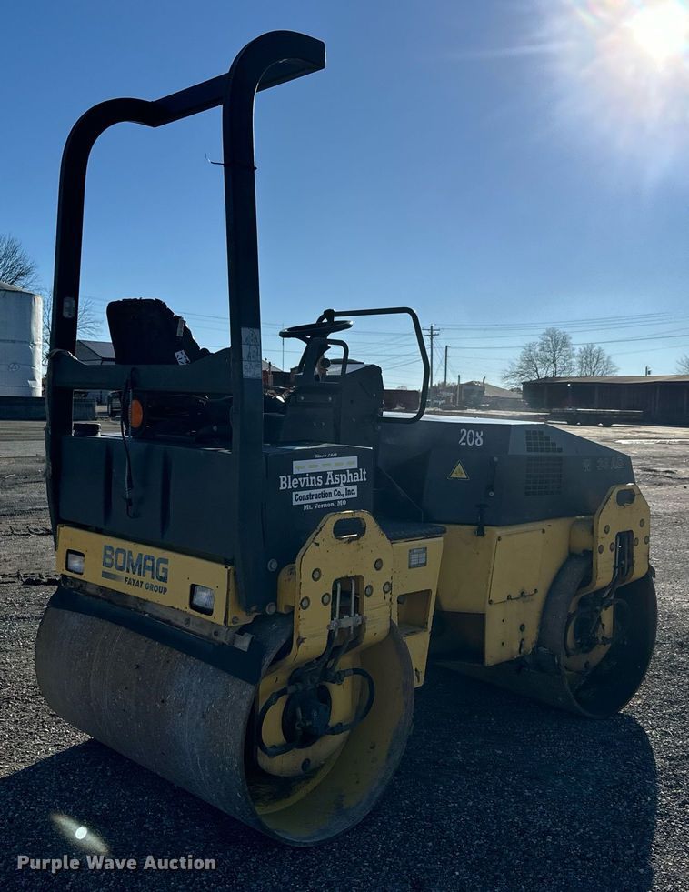 image for item MT9015 2007 Bomag BW138AD double drum vibratory roller