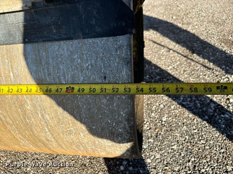 image for item MT9015 2007 Bomag BW138AD double drum vibratory roller