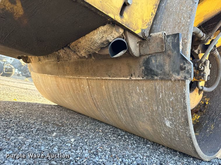 image for item MT9015 2007 Bomag BW138AD double drum vibratory roller