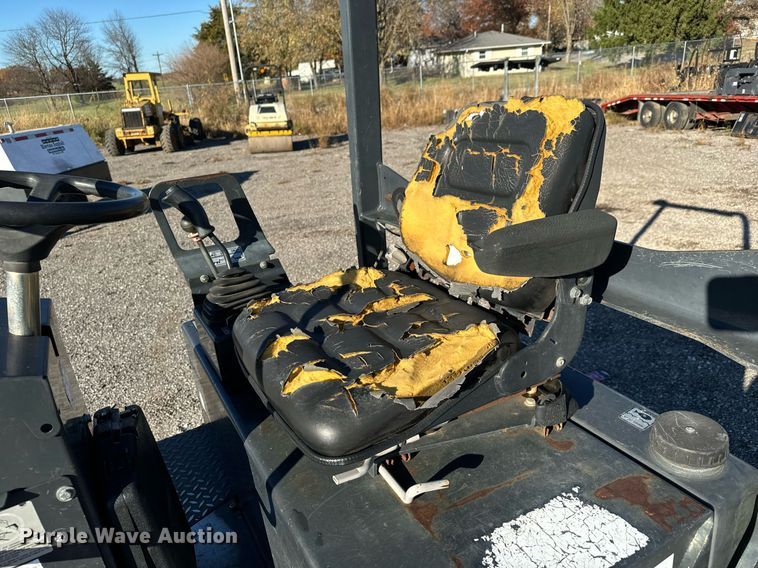 image for item MT9015 2007 Bomag BW138AD double drum vibratory roller