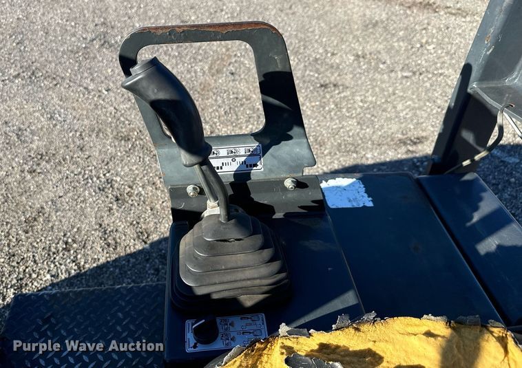 image for item MT9015 2007 Bomag BW138AD double drum vibratory roller