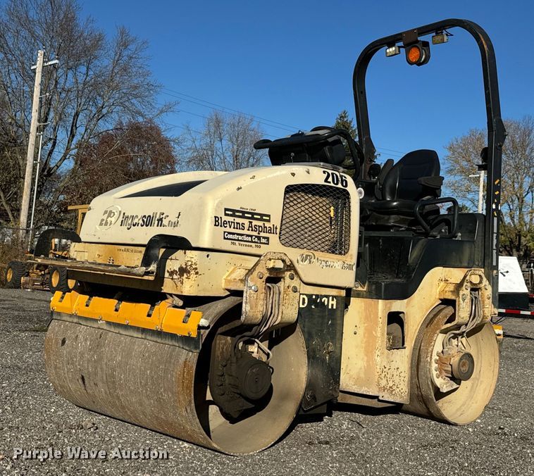 image for item MT9016 2004 Ingersoll-Rand DD-34HF double drum vibratory roller