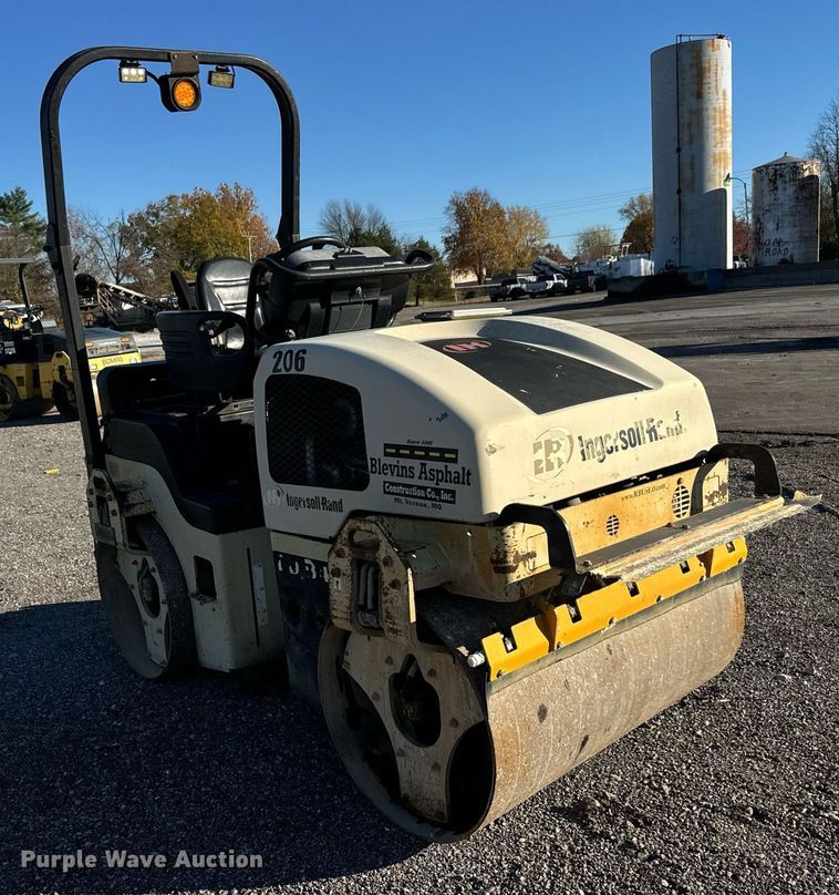 image for item MT9016 2004 Ingersoll-Rand DD-34HF double drum vibratory roller