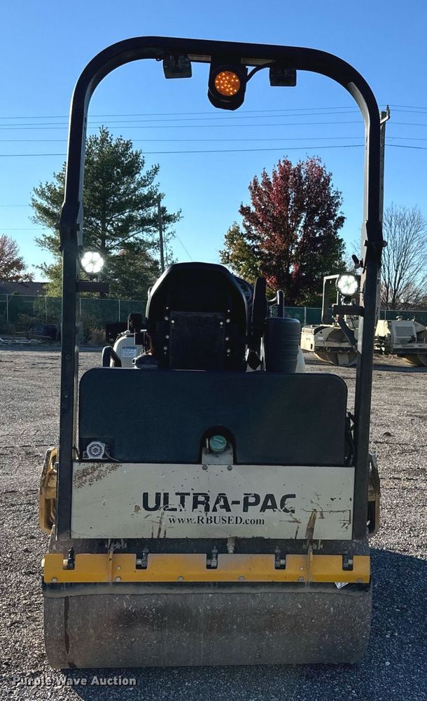 image for item MT9016 2004 Ingersoll-Rand DD-34HF double drum vibratory roller