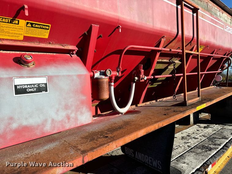 image for item MT9027 New Leader L2020-15 spreader