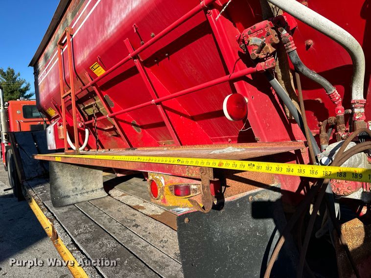 image for item MT9027 New Leader L2020-15 spreader