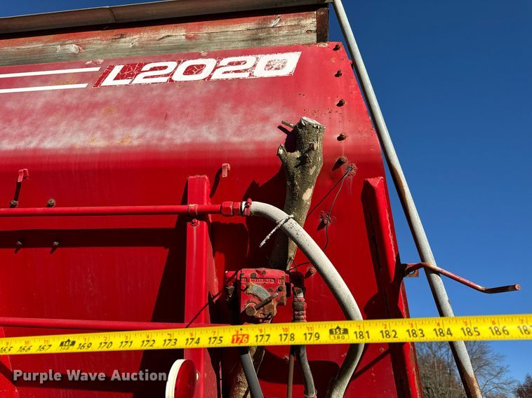 image for item MT9027 New Leader L2020-15 spreader