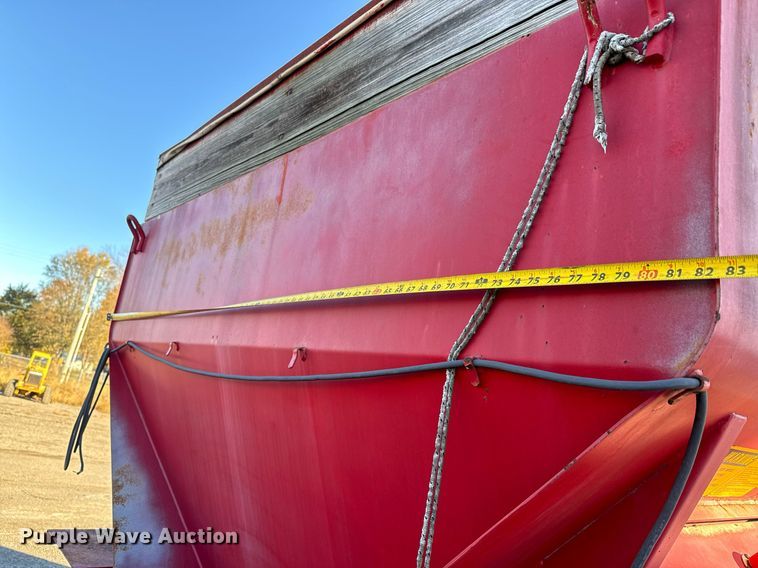 image for item MT9027 New Leader L2020-15 spreader