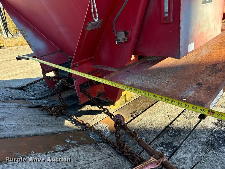 image for item MT9027 New Leader L2020-15 spreader