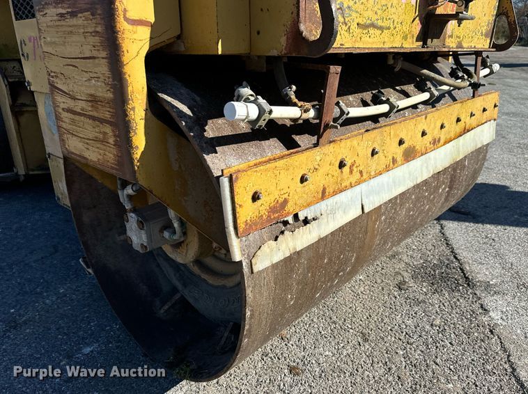 image for item MT9029 1999 Hypac C754A double drum vibratory roller