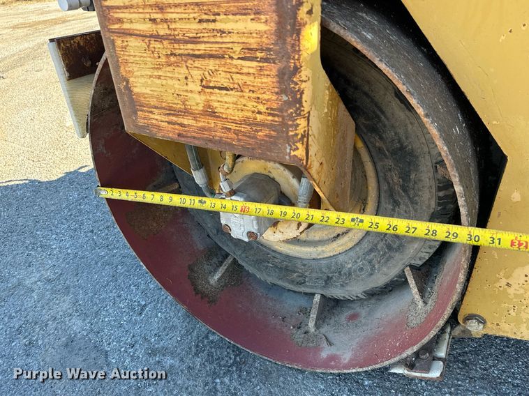 image for item MT9029 1999 Hypac C754A double drum vibratory roller