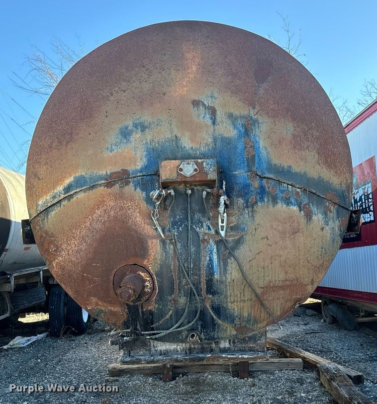 image for item MT9030 1958 Hacket tank trailer