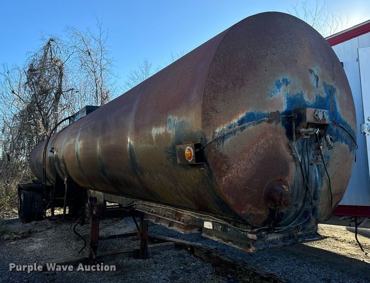 image for item MT9030 1958 Hacket tank trailer