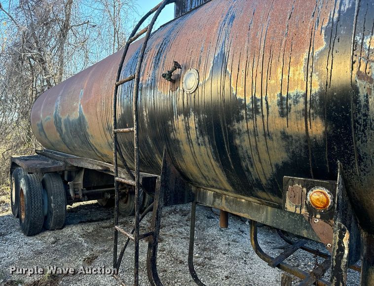 image for item MT9030 1958 Hacket tank trailer