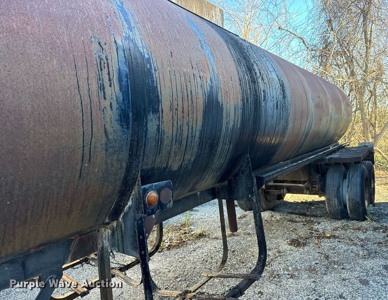 image for item MT9030 1958 Hacket tank trailer