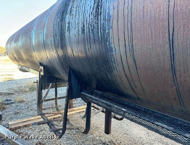 image for item MT9030 1958 Hacket tank trailer