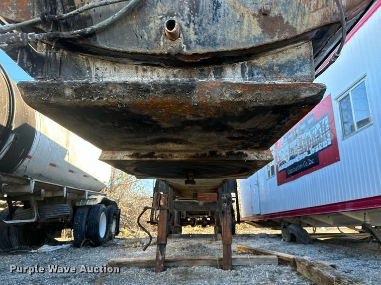 image for item MT9030 1958 Hacket tank trailer