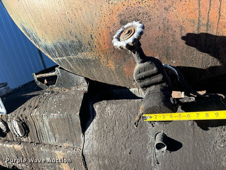 image for item MT9030 1958 Hacket tank trailer