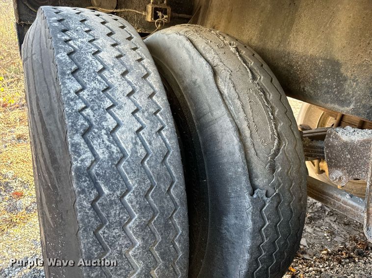 image for item MT9030 1958 Hacket tank trailer