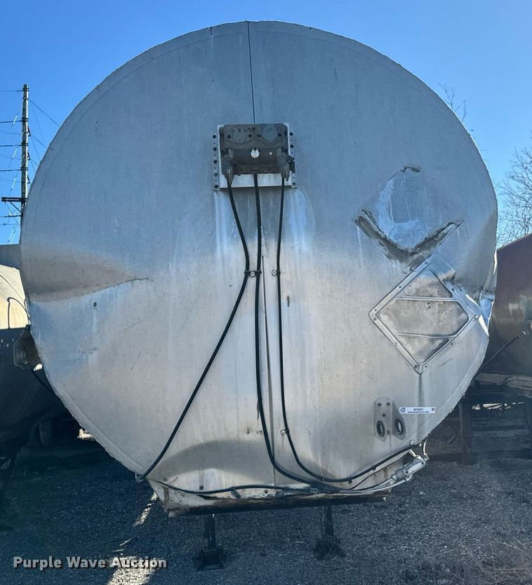 image for item MT9031 1977 Acro Hot Oil tank trailer