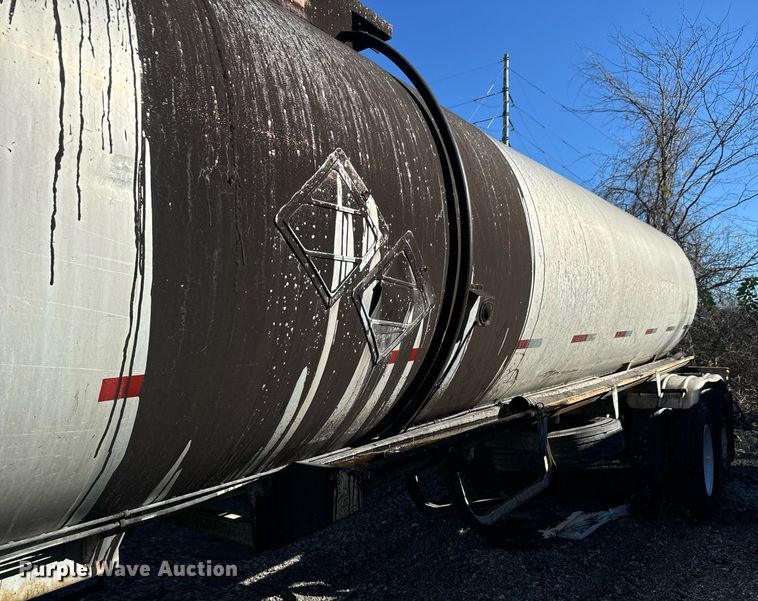 image for item MT9031 1977 Acro Hot Oil tank trailer