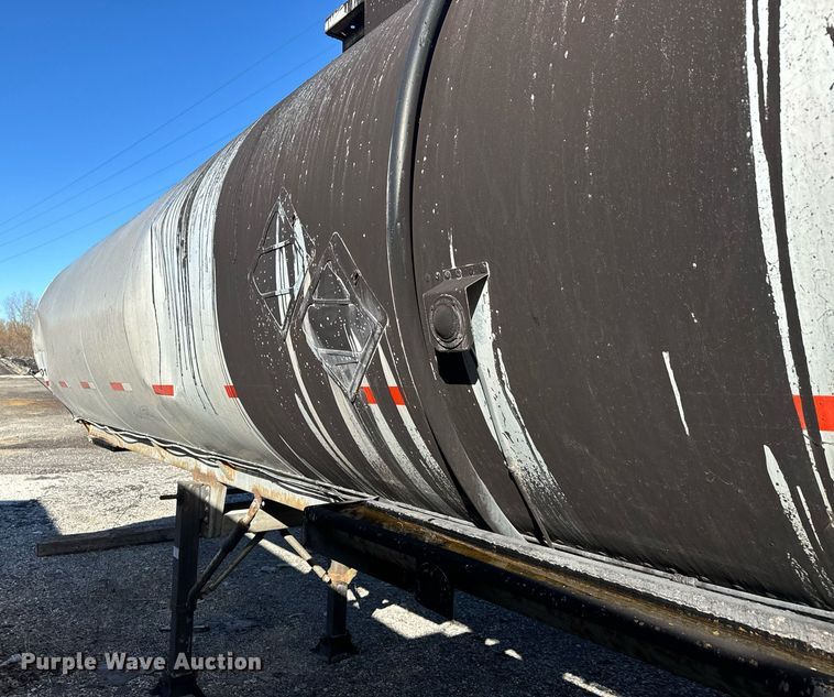 image for item MT9031 1977 Acro Hot Oil tank trailer