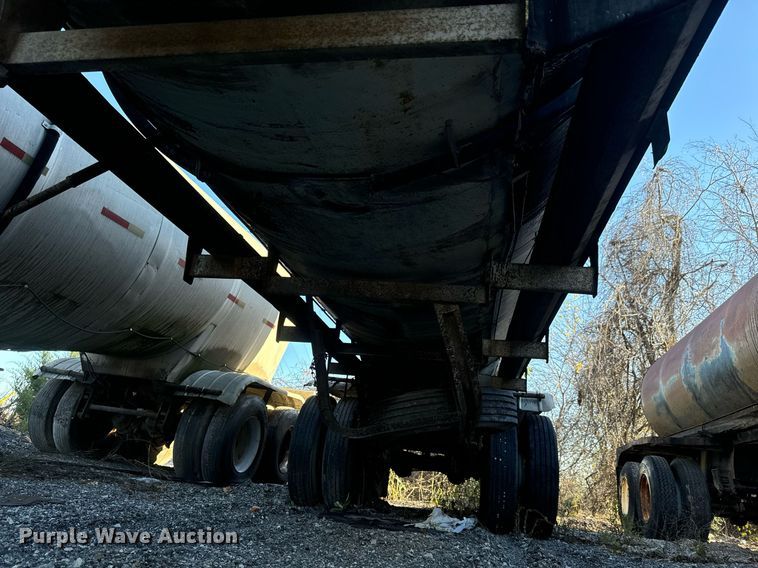 image for item MT9031 1977 Acro Hot Oil tank trailer