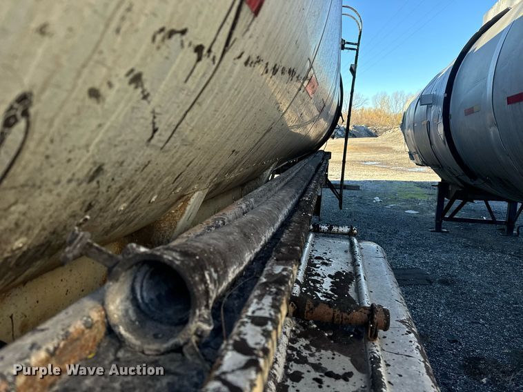 image for item MT9031 1977 Acro Hot Oil tank trailer