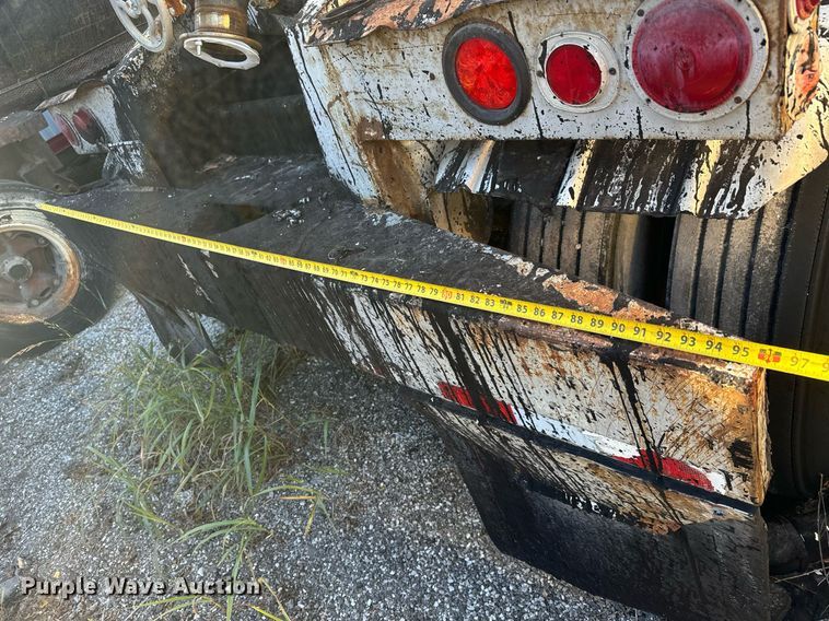 image for item MT9031 1977 Acro Hot Oil tank trailer