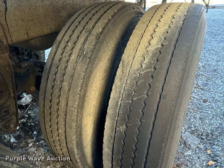 image for item MT9031 1977 Acro Hot Oil tank trailer