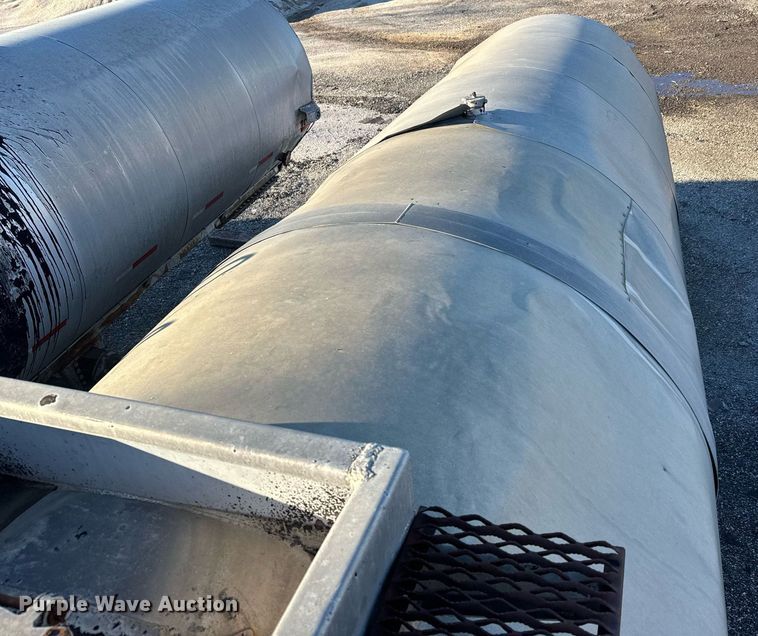 image for item MT9032 1971 Butler tank trailer