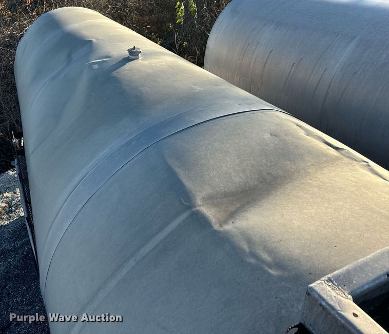 image for item MT9032 1971 Butler tank trailer