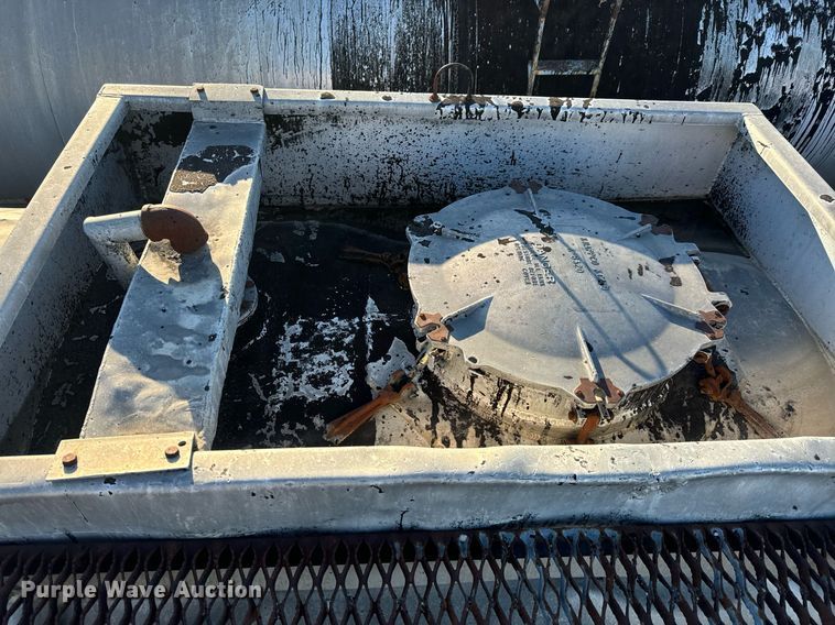 image for item MT9032 1971 Butler tank trailer