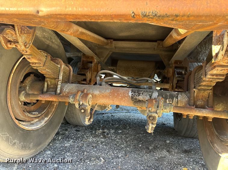 image for item MT9032 1971 Butler tank trailer