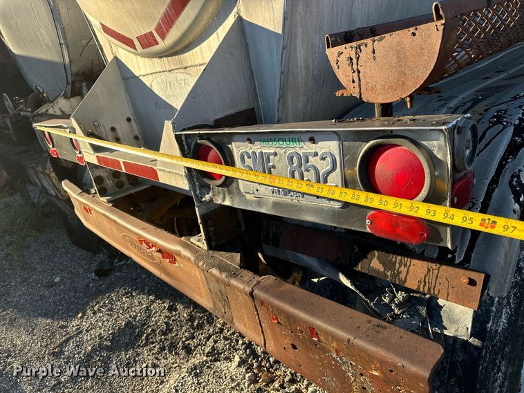 image for item MT9032 1971 Butler tank trailer