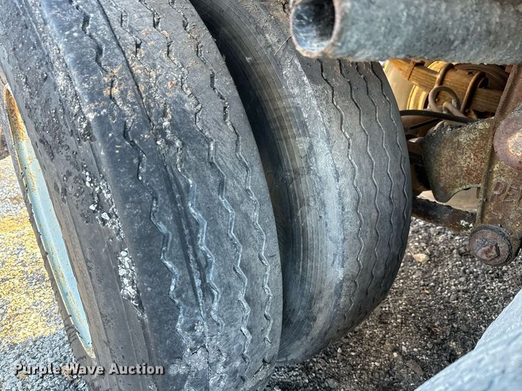 image for item MT9032 1971 Butler tank trailer