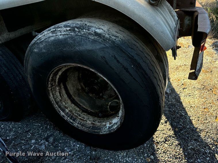 image for item MT9032 1971 Butler tank trailer