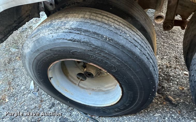 image for item MT9032 1971 Butler tank trailer