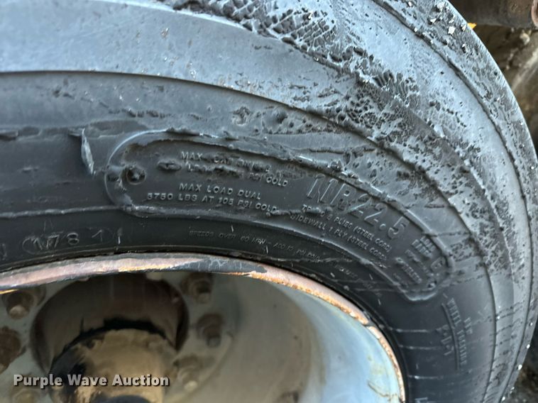 image for item MT9032 1971 Butler tank trailer