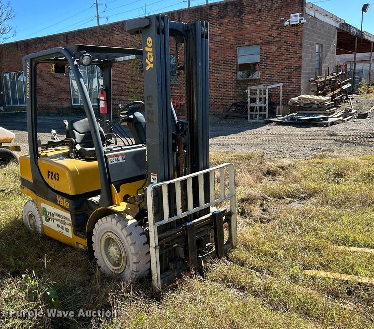 image for item NJ9576 Yale GLP050VXEUSE090 forklift