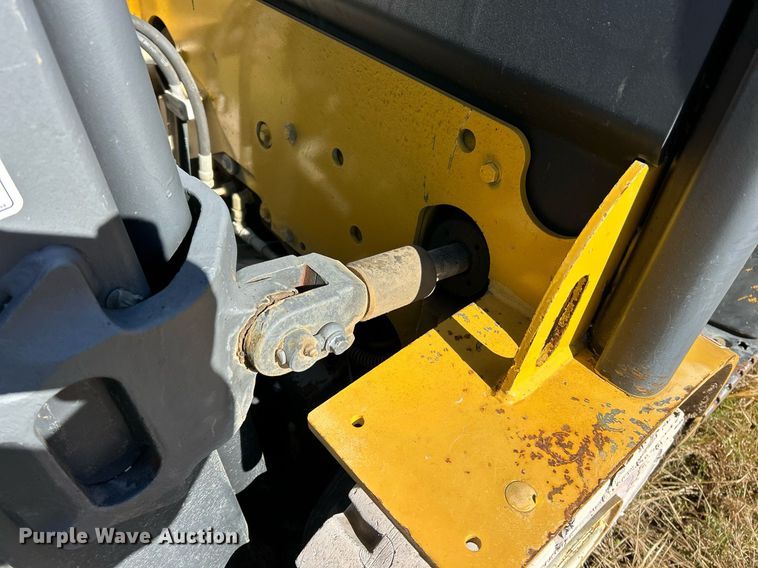 image for item NJ9576 Yale GLP050VXEUSE090 forklift