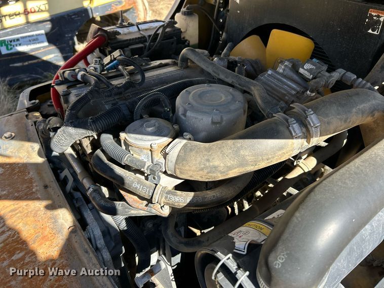 image for item NJ9576 Yale GLP050VXEUSE090 forklift