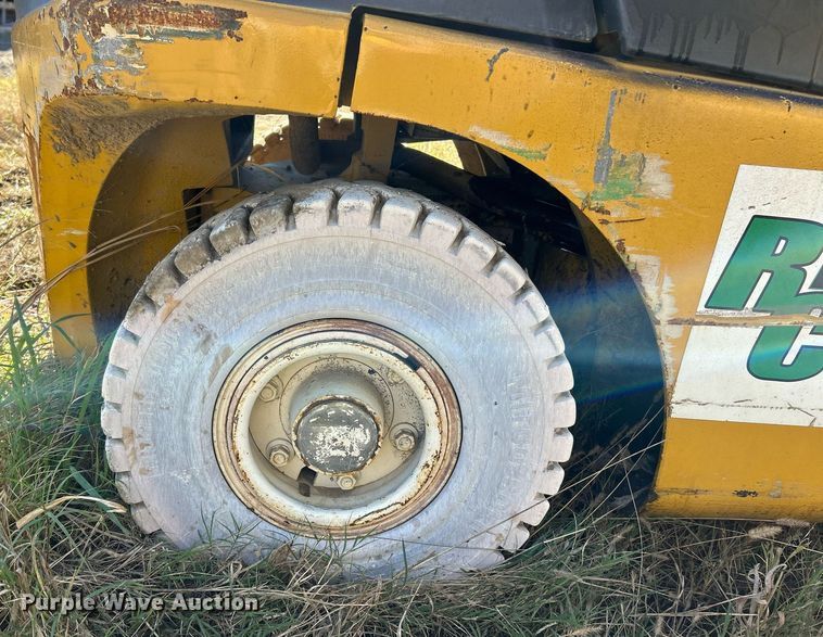 image for item NJ9576 Yale GLP050VXEUSE090 forklift