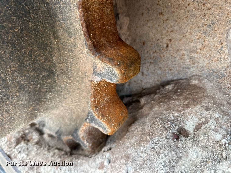 image for item NQ9132 2012 Bobcat T630 tracked skid steer loader