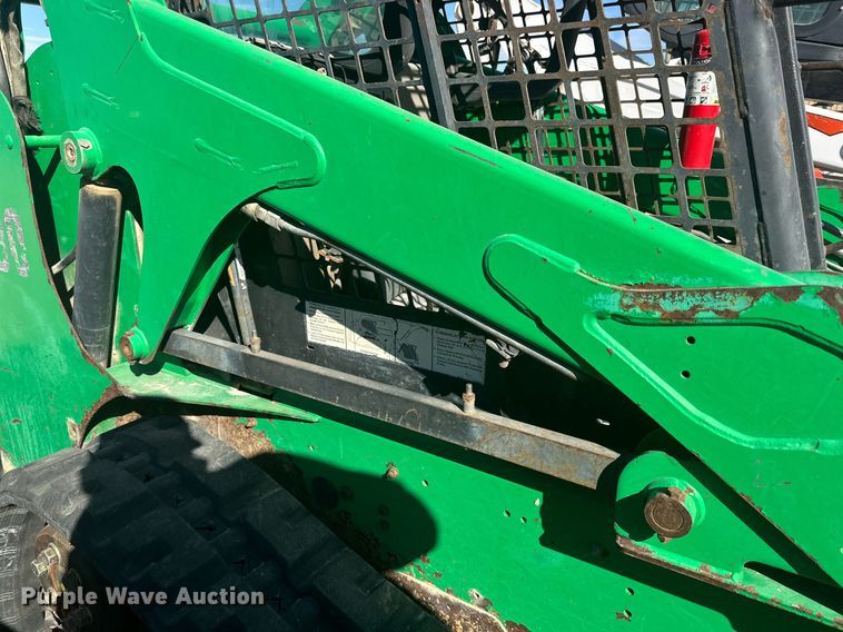 image for item NQ9134 2007 Bobcat T190 tracked skid steer loader