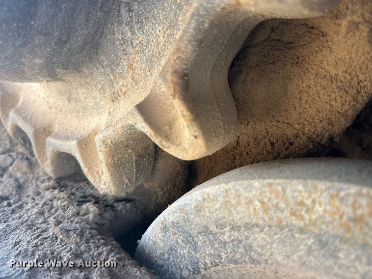 image for item NQ9134 2007 Bobcat T190 tracked skid steer loader