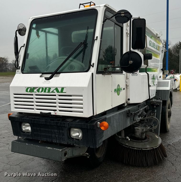 image for item OG9721 2016 Global  M3 street sweeper truck