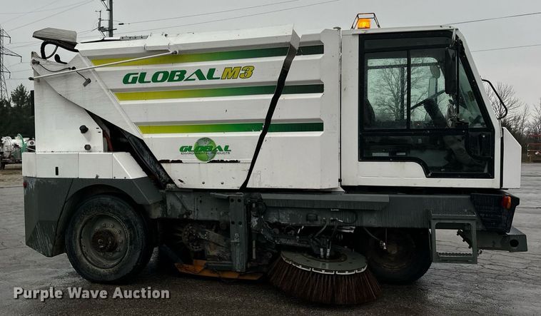 image for item OG9721 2016 Global  M3 street sweeper truck