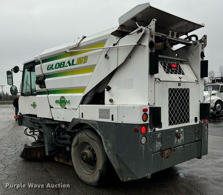 image for item OG9721 2016 Global  M3 street sweeper truck